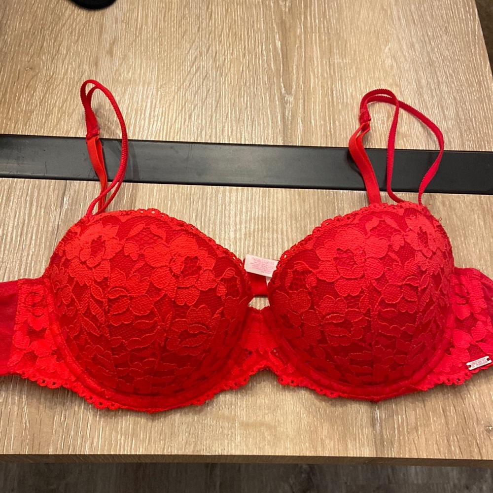 Victoria’s Secret PINK red lace push up bra